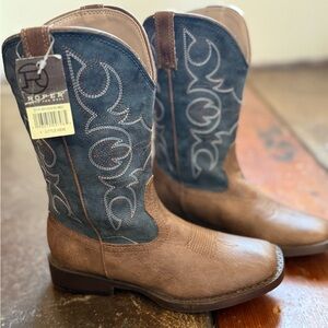 New Roper Cowboy Boots Kids Size 1. Never worn. Dark blue and brown.